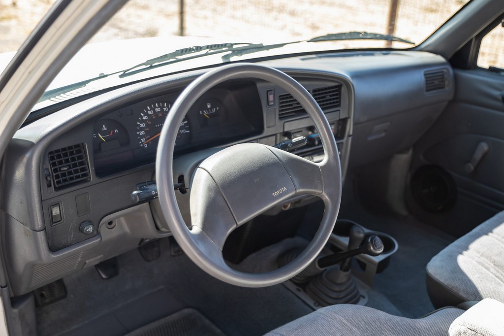 1990 Toyota Pickup XtraCab Deluxe 4×4 - Image 82