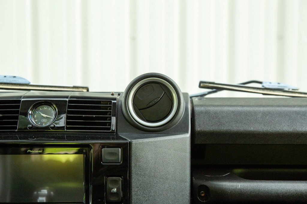 1991 Land Rover Defender 90 - Image 78