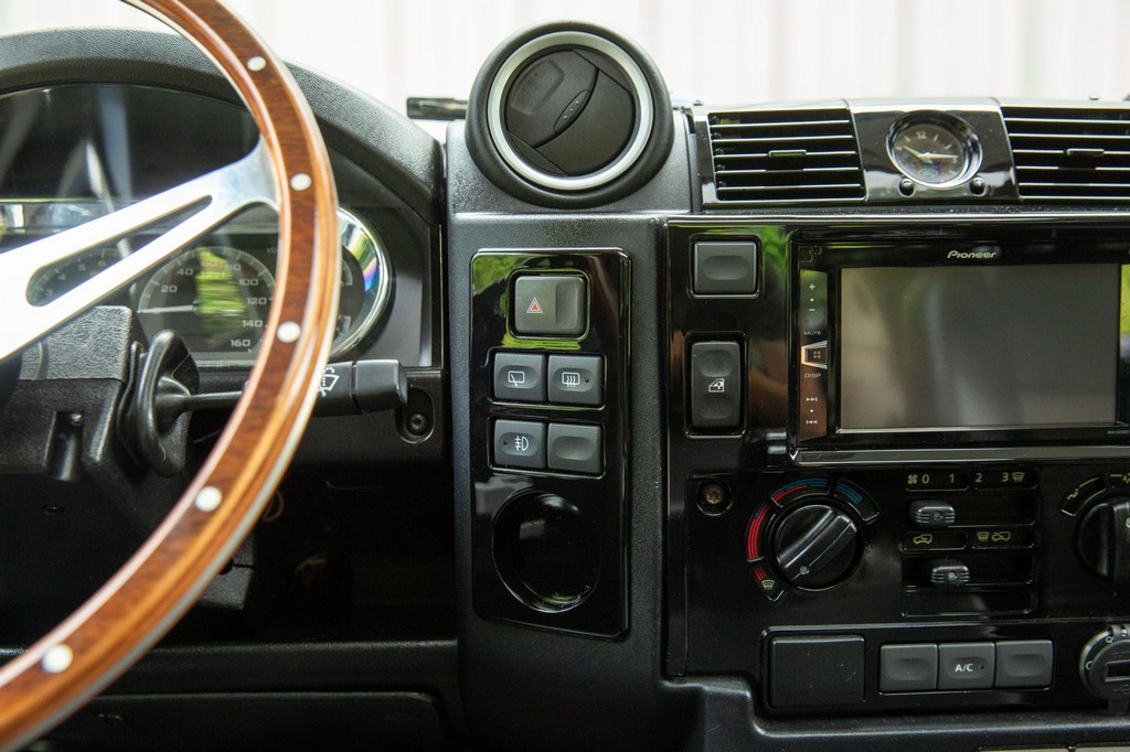 1991 Land Rover Defender 90 - Image 80