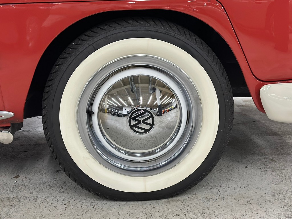 1966 Volkswagen Type 2 21-Window Deluxe Samba - Image 65