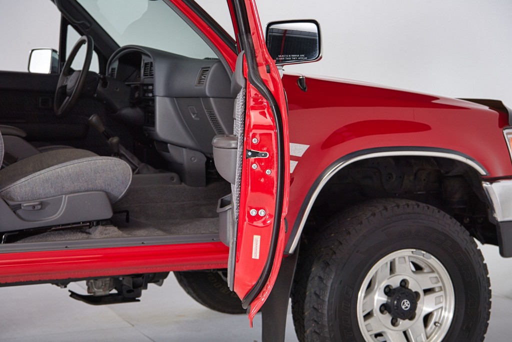 1994 Toyota Pickup XtraCab SR5 V6 4×4 - Image 45