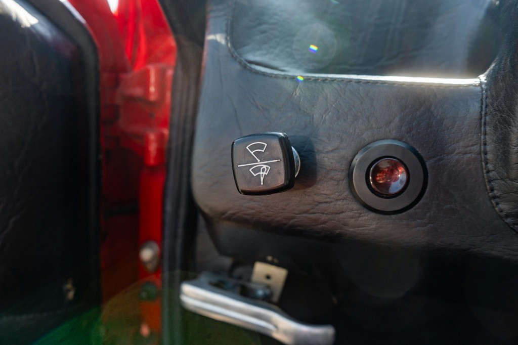 1971 DeTomaso Pantera - Image 43