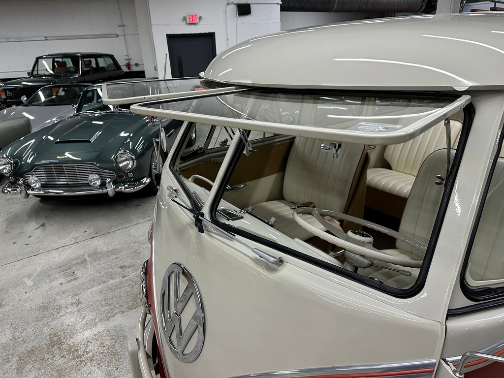 1966 Volkswagen Type 2 21-Window Deluxe Samba - Image 71