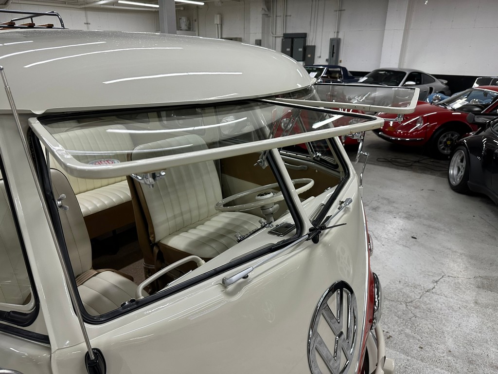 1966 Volkswagen Type 2 21-Window Deluxe Samba - Image 72