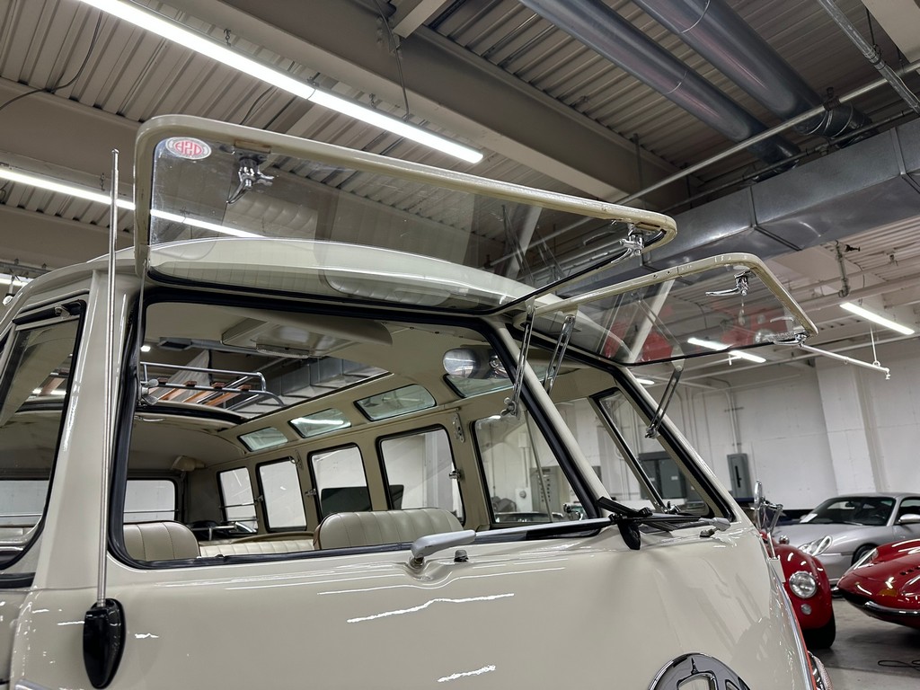 1966 Volkswagen Type 2 21-Window Deluxe Samba - Image 73