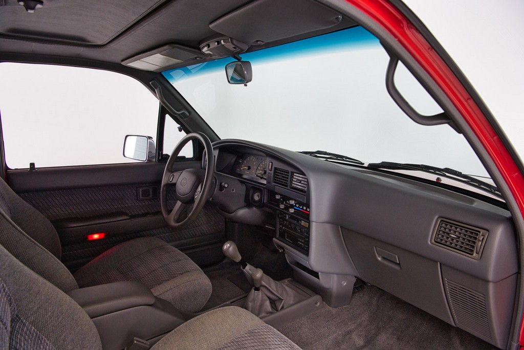 1994 Toyota Pickup XtraCab SR5 V6 4×4 - Image 50