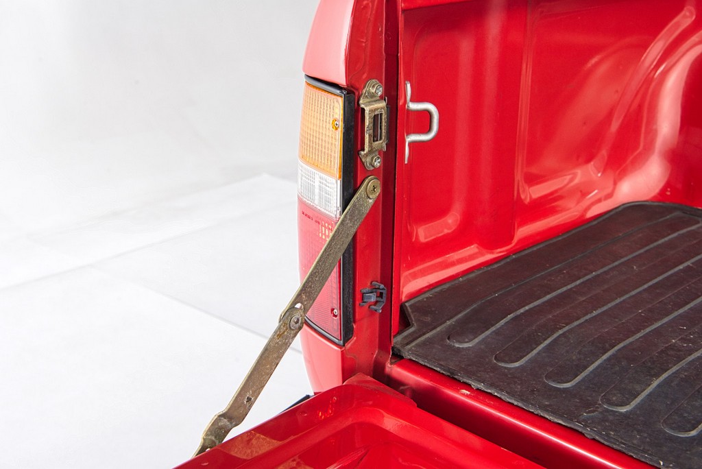 1994 Toyota Pickup XtraCab SR5 V6 4×4 - Image 60