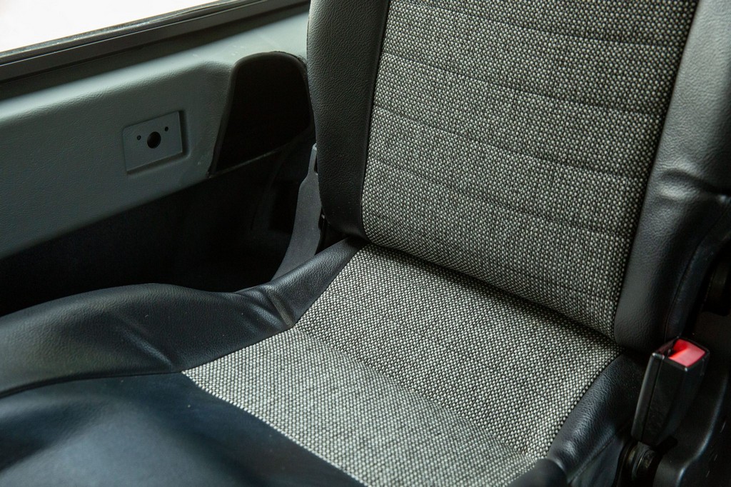 1991 Land Rover Defender 90 - Image 108