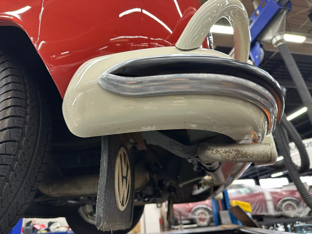 1966 Volkswagen Type 2 21-Window Deluxe Samba - Image 2