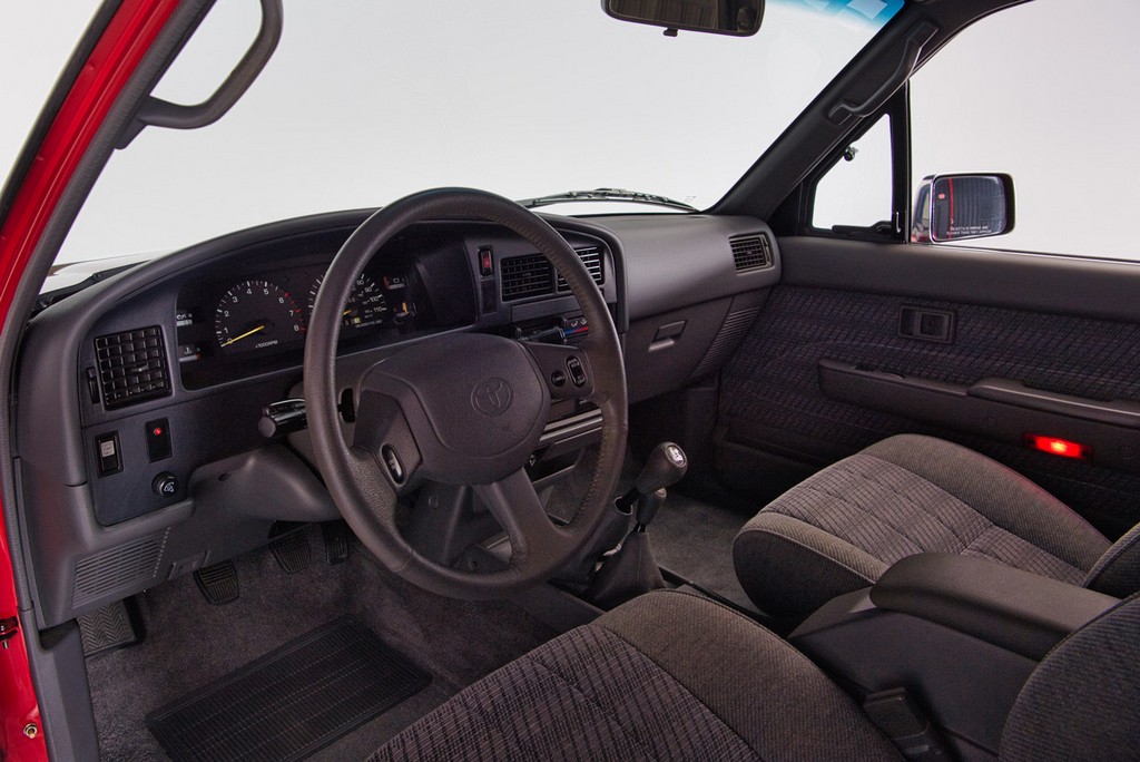 1994 Toyota Pickup XtraCab SR5 V6 4×4 - Image 74