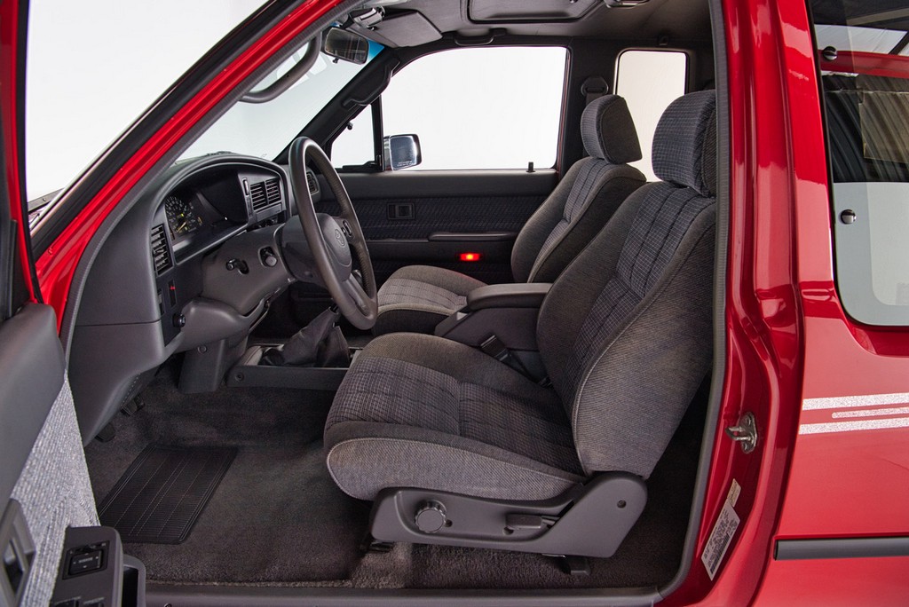 1994 Toyota Pickup XtraCab SR5 V6 4×4 - Image 75