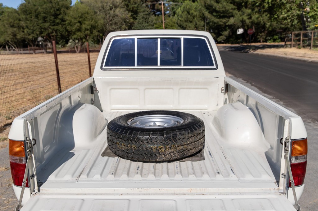 1990 Toyota Pickup XtraCab Deluxe 4×4 - Image 125