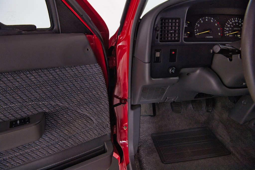 1994 Toyota Pickup XtraCab SR5 V6 4×4 - Image 79