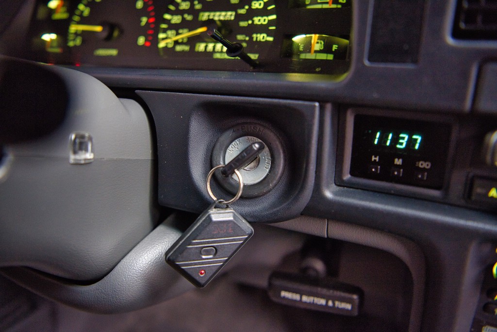 1994 Toyota Pickup XtraCab SR5 V6 4×4 - Image 92