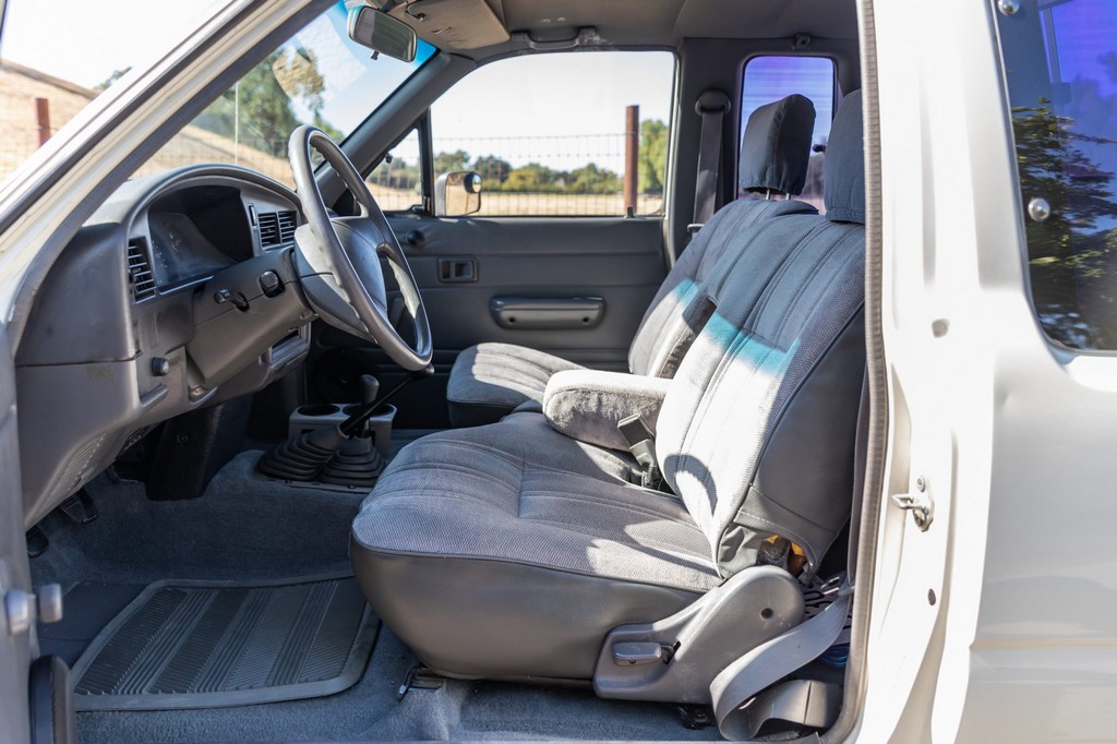 1990 Toyota Pickup XtraCab Deluxe 4×4 - Image 140