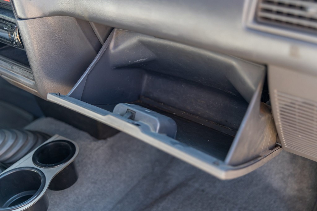 1990 Toyota Pickup XtraCab Deluxe 4×4 - Image 15