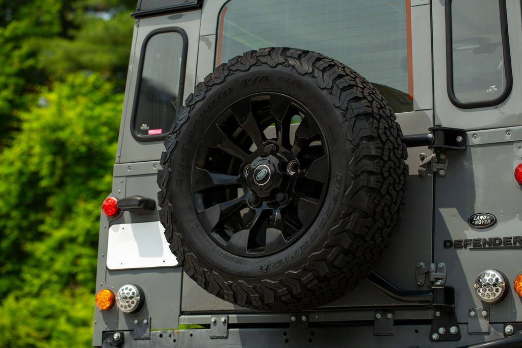 1991 Land Rover Defender 90 - Image 14