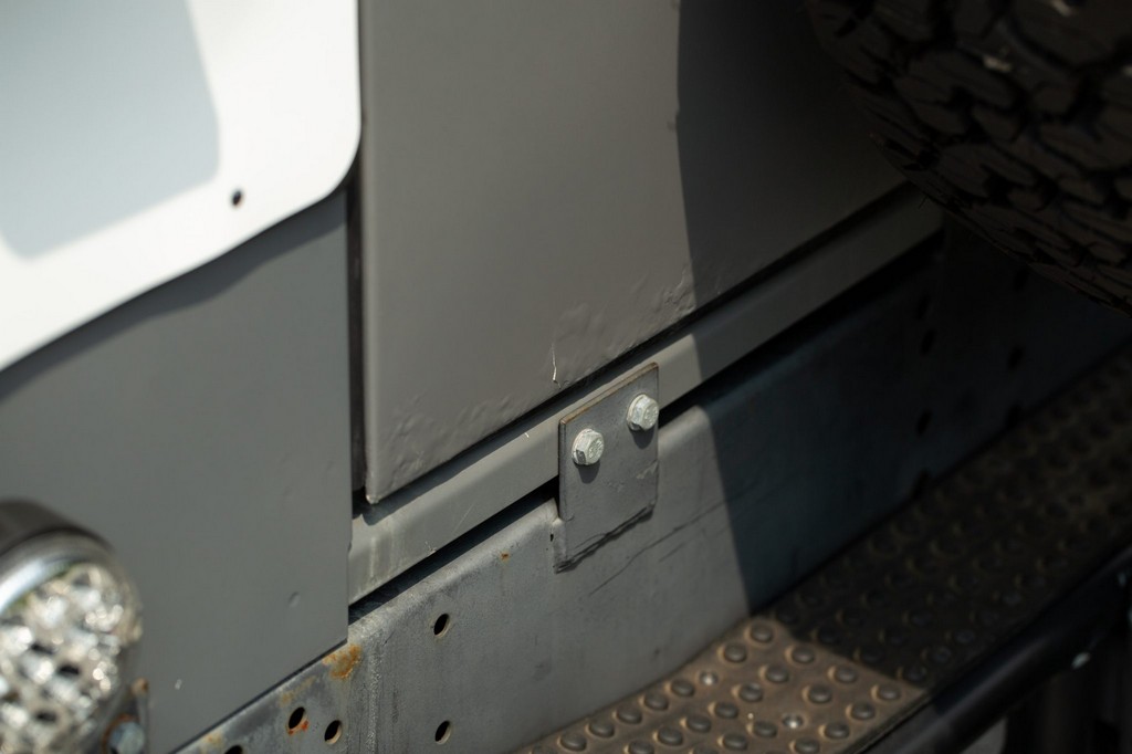 1991 Land Rover Defender 90 - Image 15