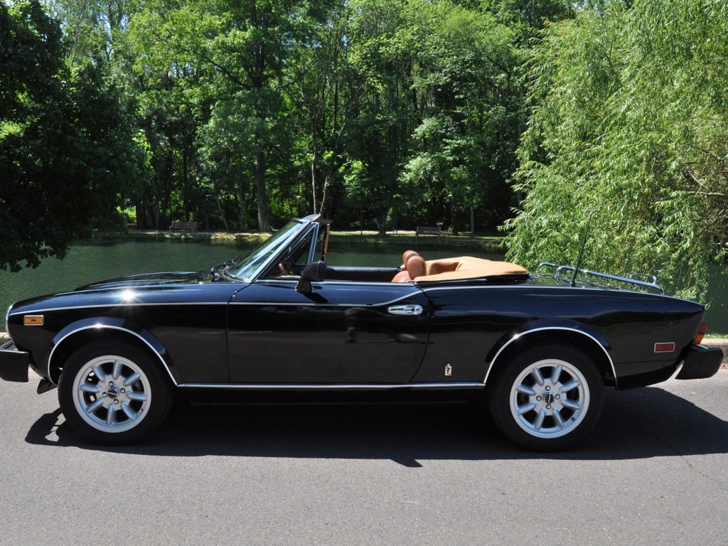 1982 Fiat 124 Spider 2000 - Image 35