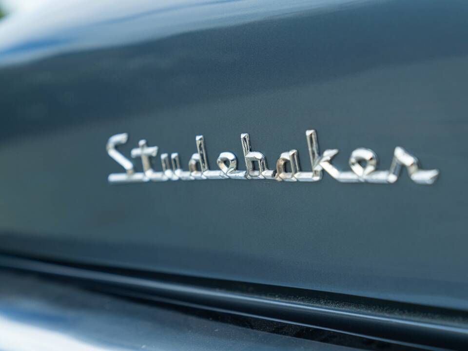 1963 Studebaker Avanti - Image 4