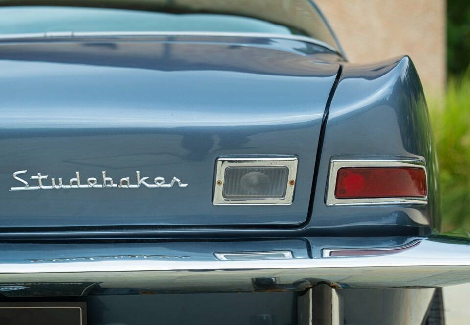 1963 Studebaker Avanti - Image 5