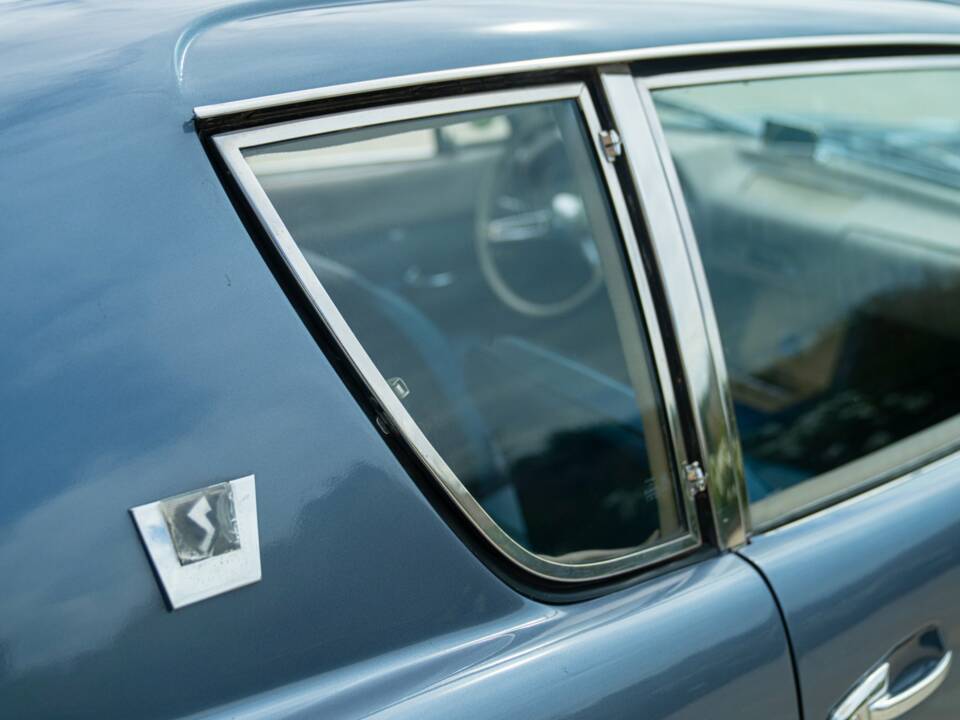 1963 Studebaker Avanti - Image 10