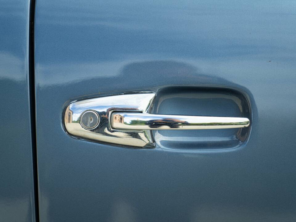 1963 Studebaker Avanti - Image 16