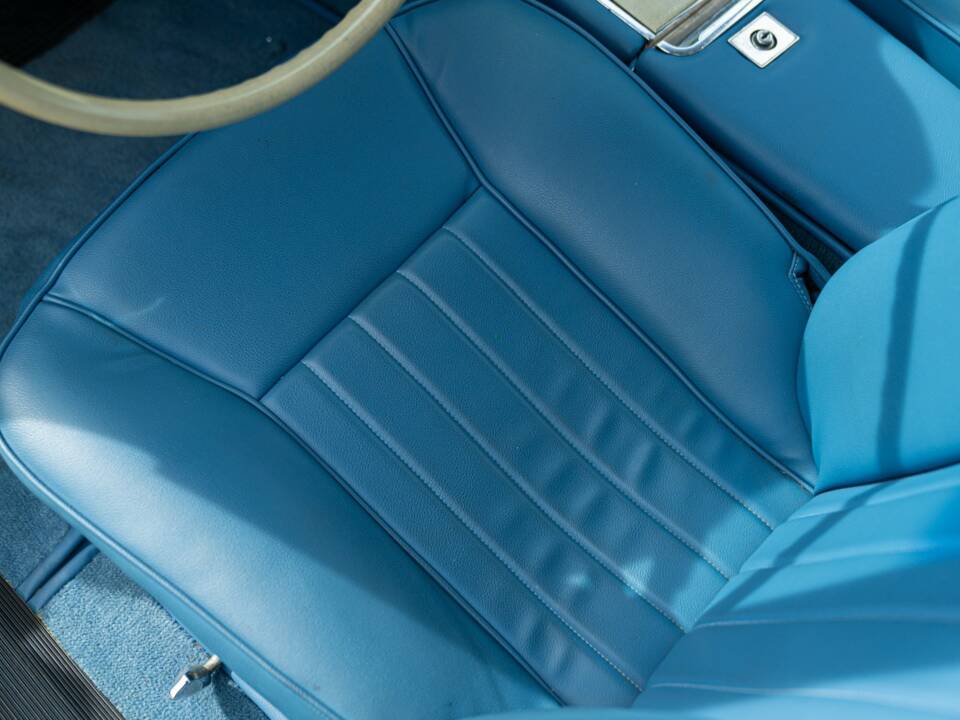 1963 Studebaker Avanti - Image 29