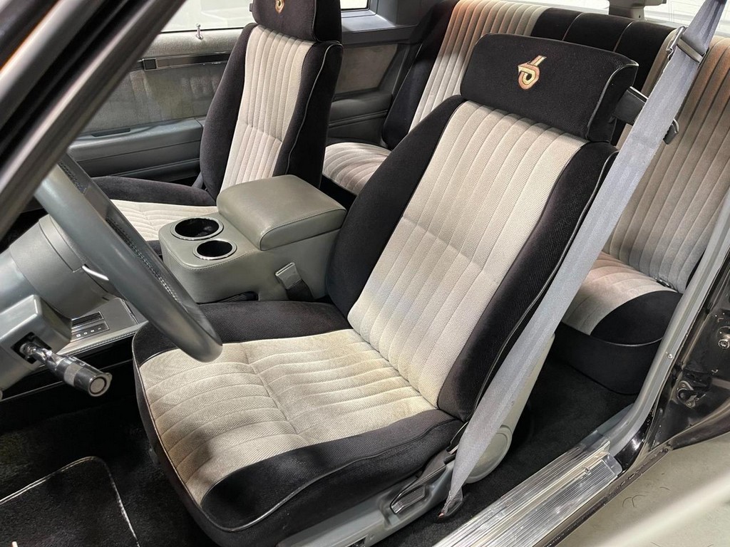 1987 Buick Regal Grand National – Turbocharged 3.8L V6, Automatic, 11k Miles - Image 6