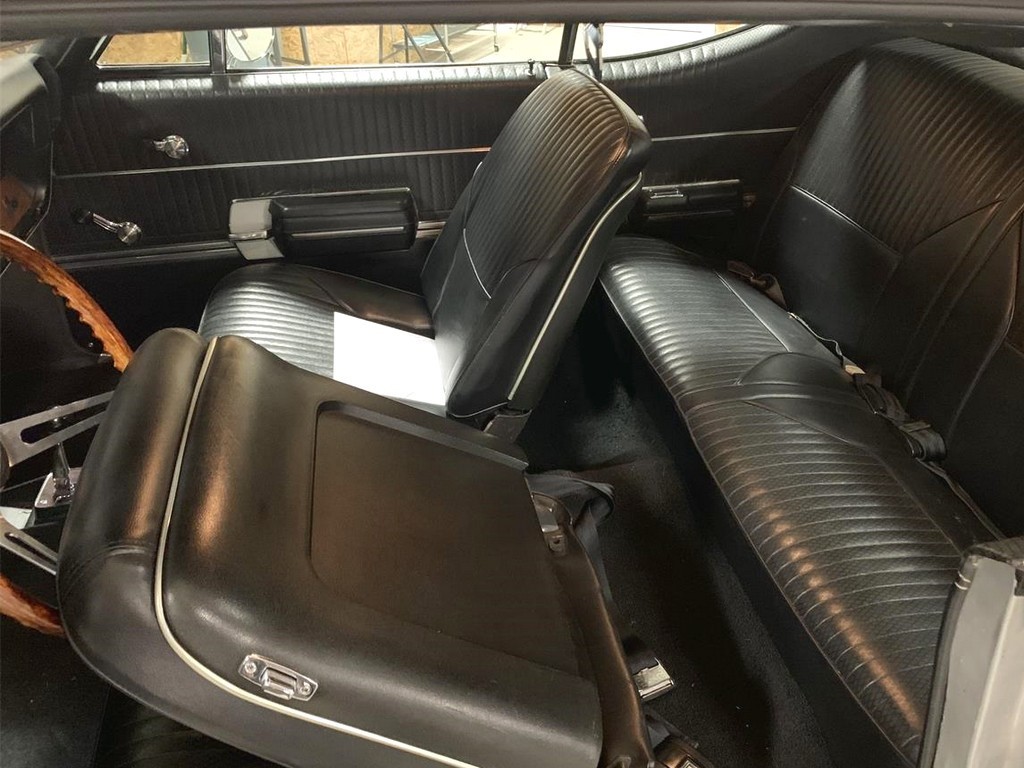 1968 Oldsmobile Hurst - Image 3