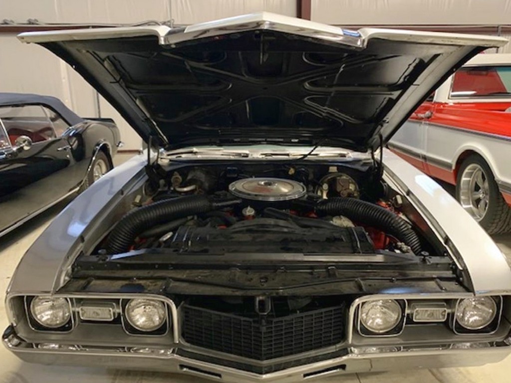 1968 Oldsmobile Hurst - Image 11