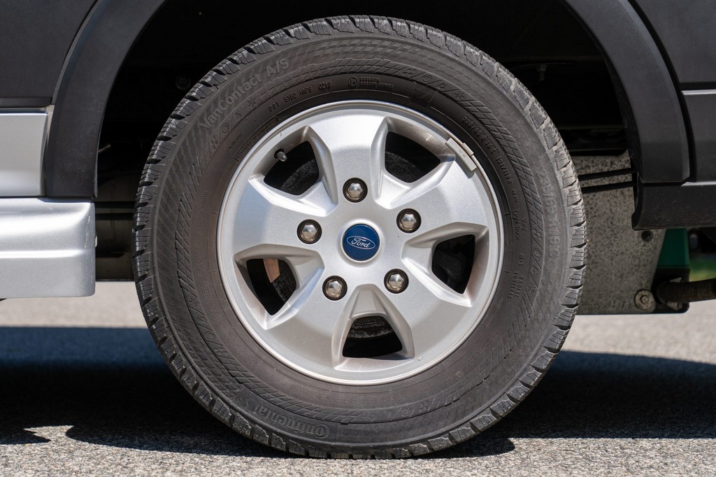 2021 Pleasure-Way Ontour 2.0 – Class B Motorhome on Ford Transit 250, EcoBoost V6 - Image 9