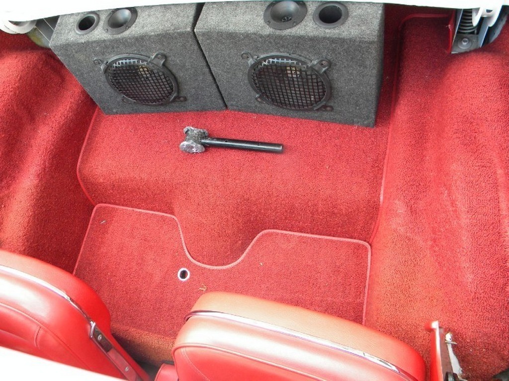 1965 Chevrolet Corvette Sting Ray - Image 24