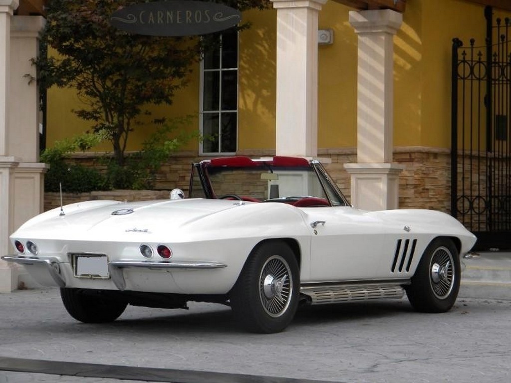 1965 Chevrolet Corvette Sting Ray - Image 31