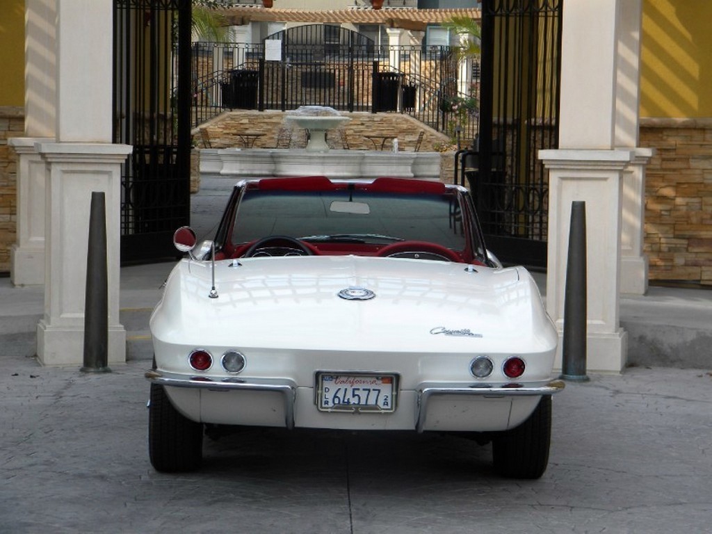 1965 Chevrolet Corvette Sting Ray - Image 35
