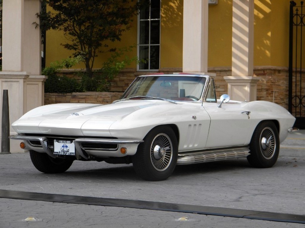 1965 Chevrolet Corvette Sting Ray - Image 2