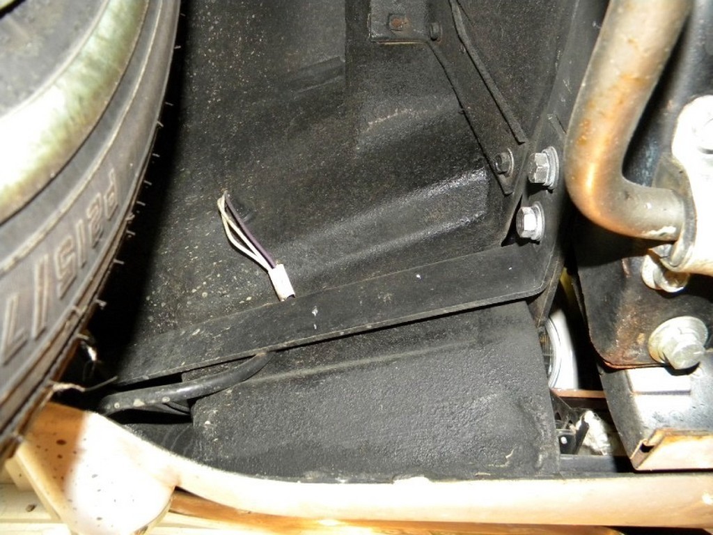 1965 Chevrolet Corvette Sting Ray - Image 17